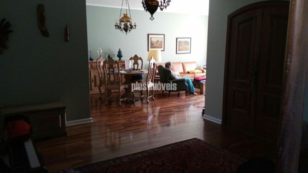 Casa à venda com 4 quartos, 270m² - Foto 8