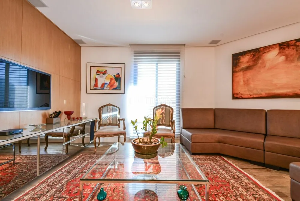 Apartamento, 3 quartos, 225 m² - Foto 1