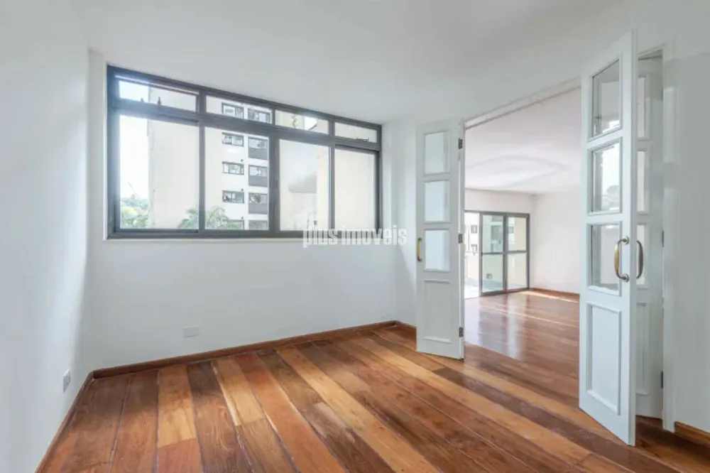 Apartamento, 3 quartos, 240 m² - Foto 2