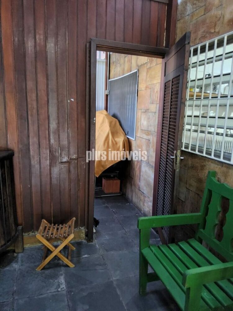 Casa, 4 quartos, 223 m² - Foto 1