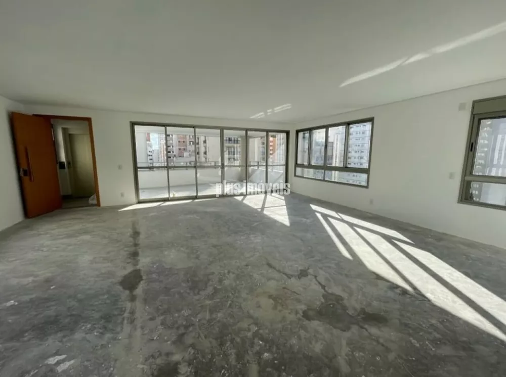 Apartamento à venda com 3 quartos, 187m² - Foto 11