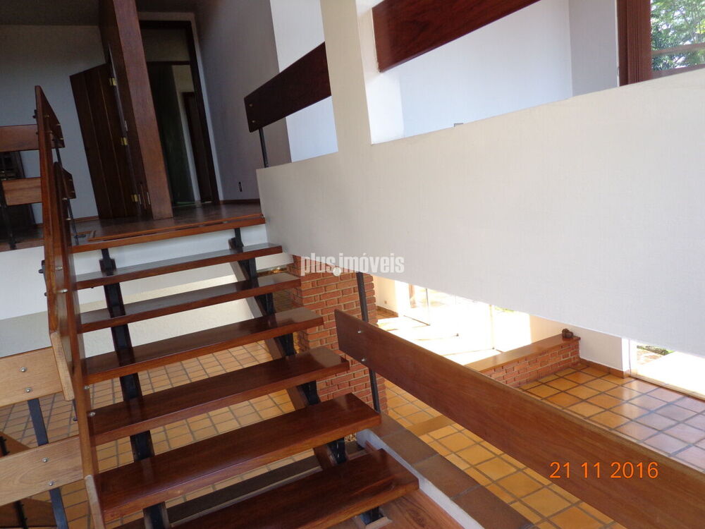 Casa à venda com 4 quartos, 840m² - Foto 5