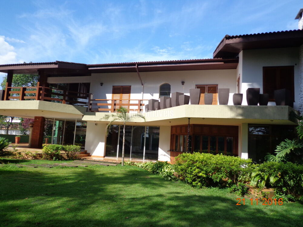 Casa à venda com 4 quartos, 840m² - Foto 2