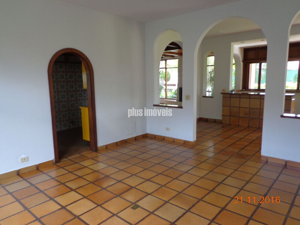 Casa à venda com 4 quartos, 840m² - Foto 4