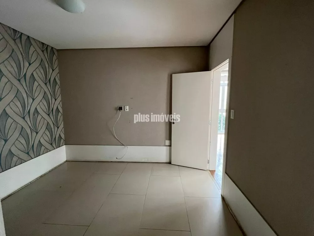 Apartamento à venda com 3 quartos, 251m² - Foto 3