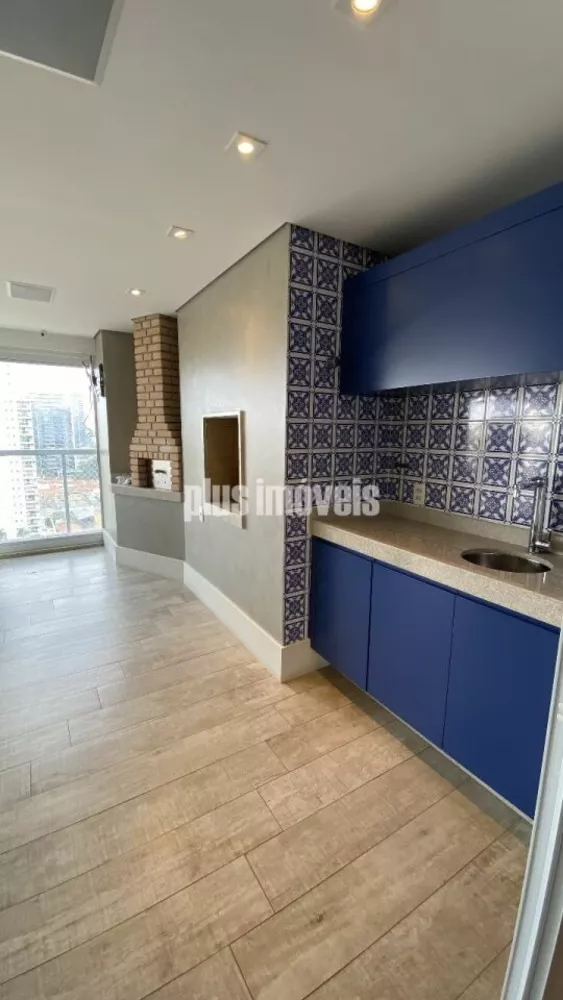 Apartamento à venda com 3 quartos, 258m² - Foto 2