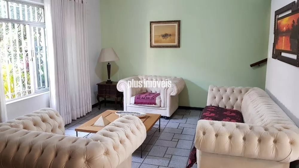 Casa à venda com 3 quartos, 110m² - Foto 1