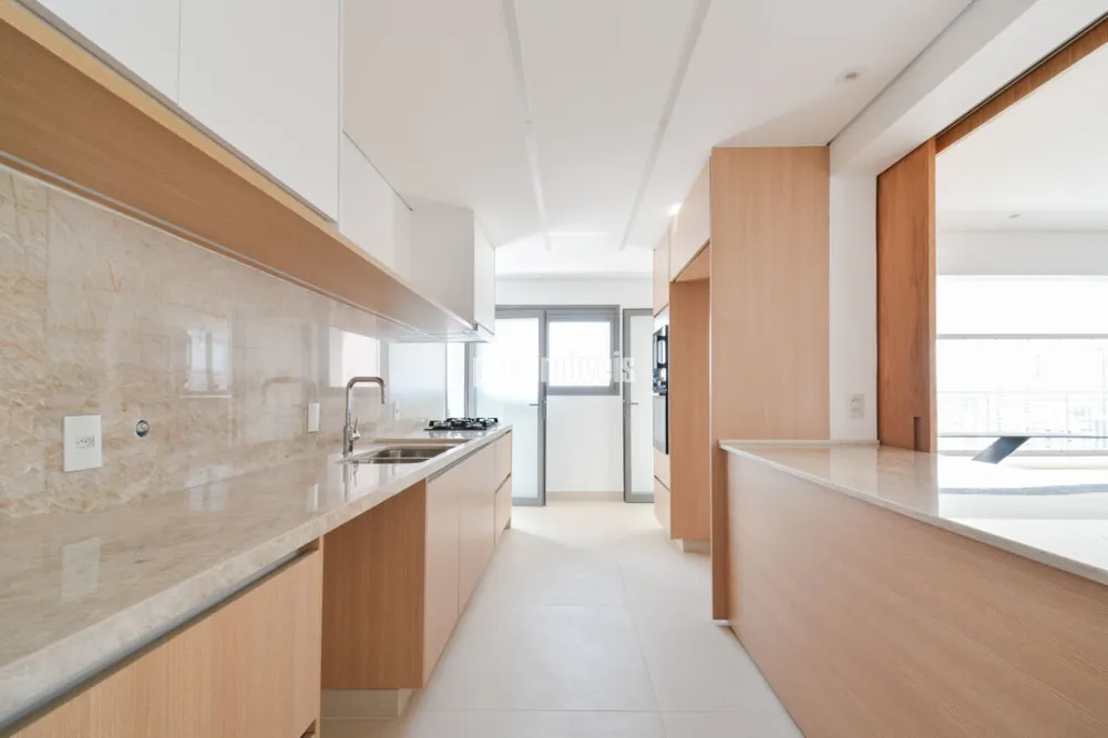 Apartamento, 3 quartos, 244 m² - Foto 2