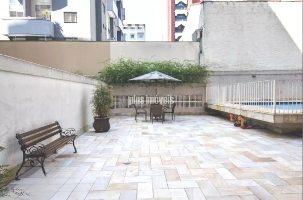 Apartamento à venda com 2 quartos, 68m² - Foto 18