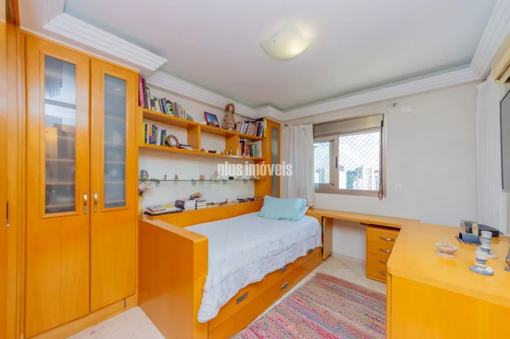 Apartamento, 3 quartos, 229 m² - Foto 2