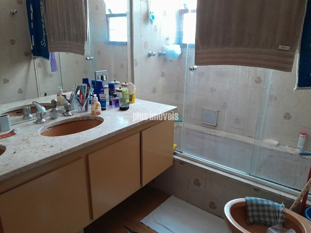 Casa, 4 quartos, 264 m² - Foto 1