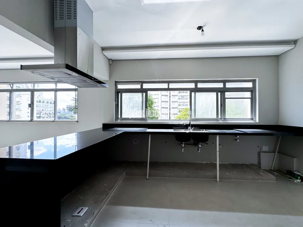 Apartamento, 3 quartos, 219 m² - Foto 1