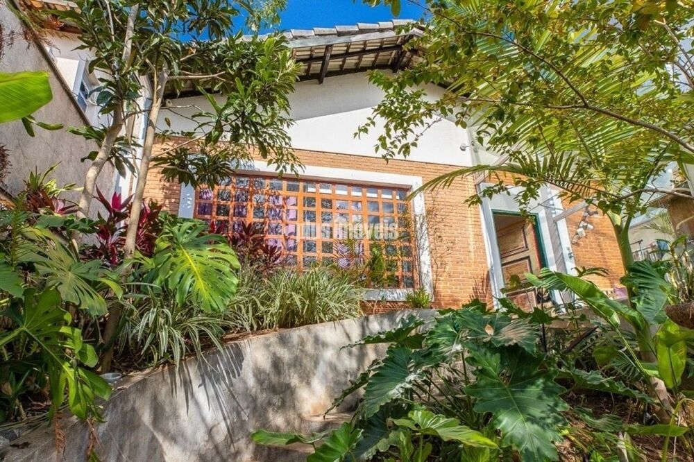 Casa, 3 quartos, 226 m² - Foto 2