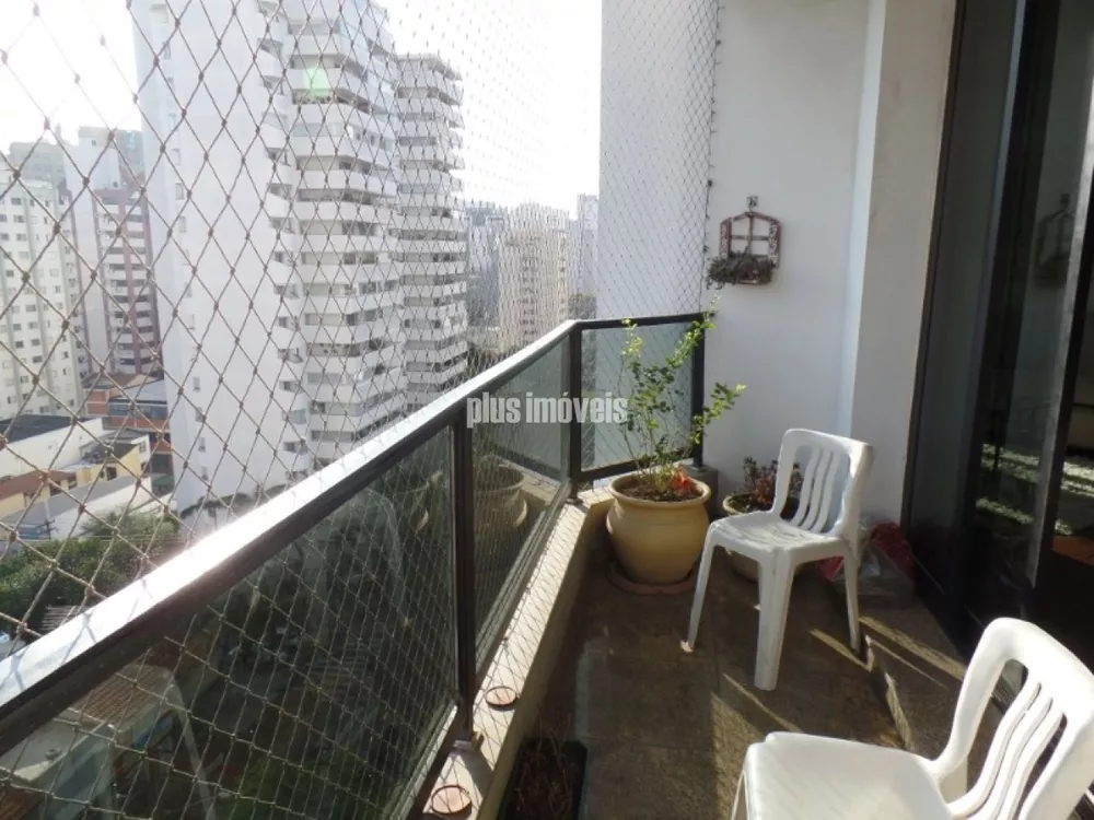 Apartamento à venda com 4 quartos, 175m² - Foto 1