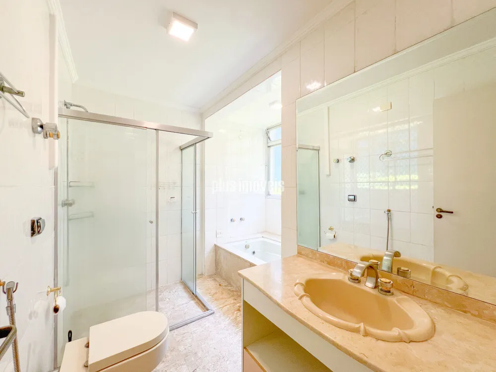 Apartamento, 3 quartos, 146 m² - Foto 1