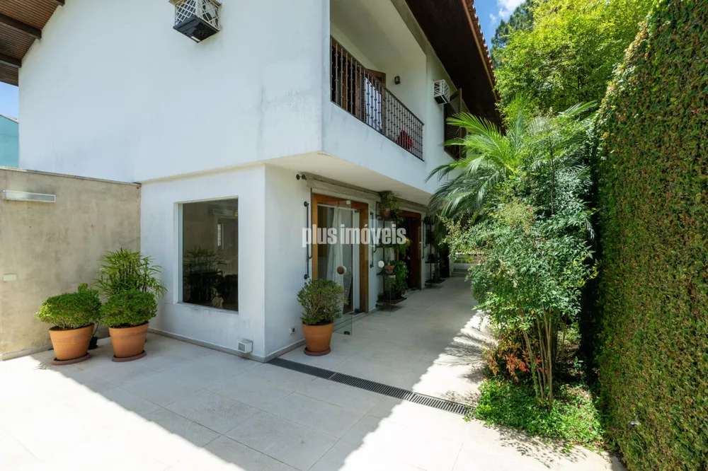 Casa à venda com 5 quartos, 370m² - Foto 1