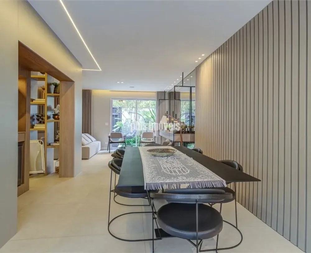 Casa, 4 quartos, 240 m² - Foto 1