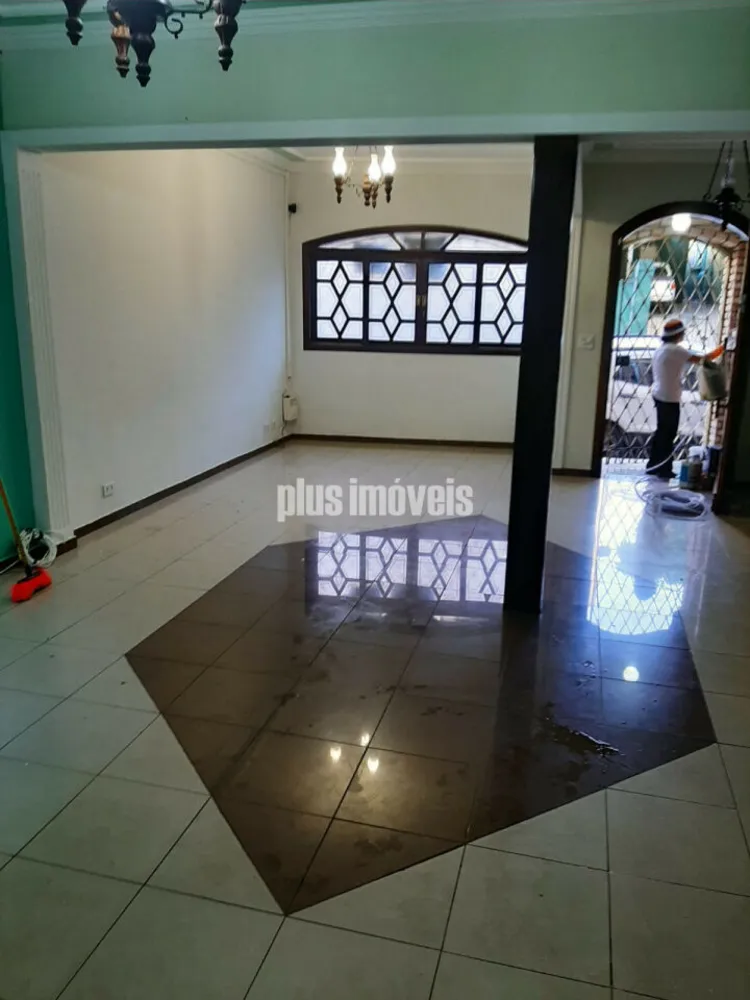 Casa, 3 quartos, 241 m² - Foto 1
