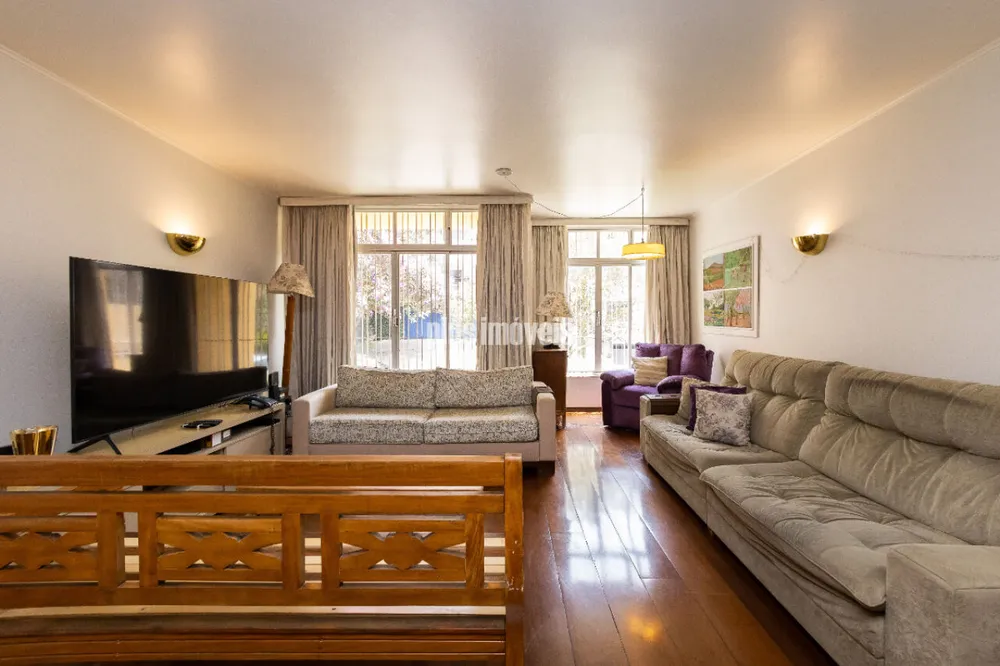 Casa, 5 quartos, 256 m² - Foto 1