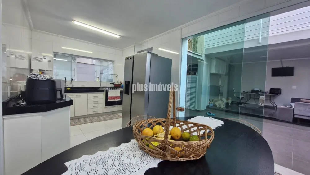 Casa, 4 quartos, 256 m² - Foto 2