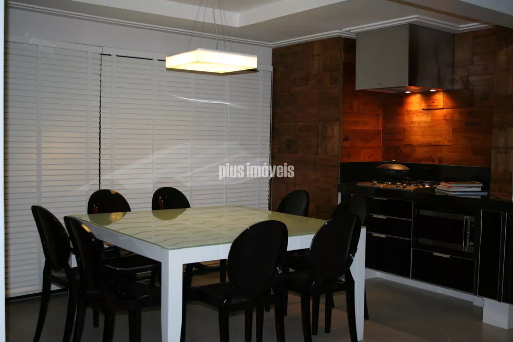 Apartamento à venda com 4 quartos, 213m² - Foto 2