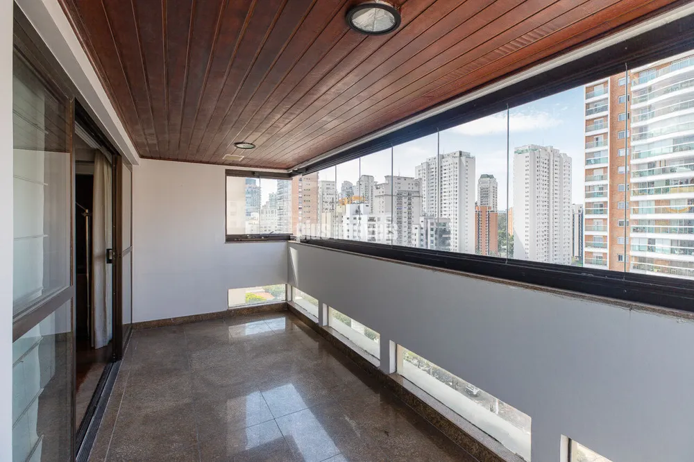 Apartamento, 3 quartos, 230 m² - Foto 2