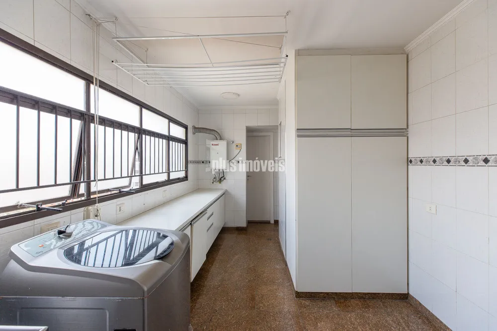 Apartamento, 3 quartos, 230 m² - Foto 1