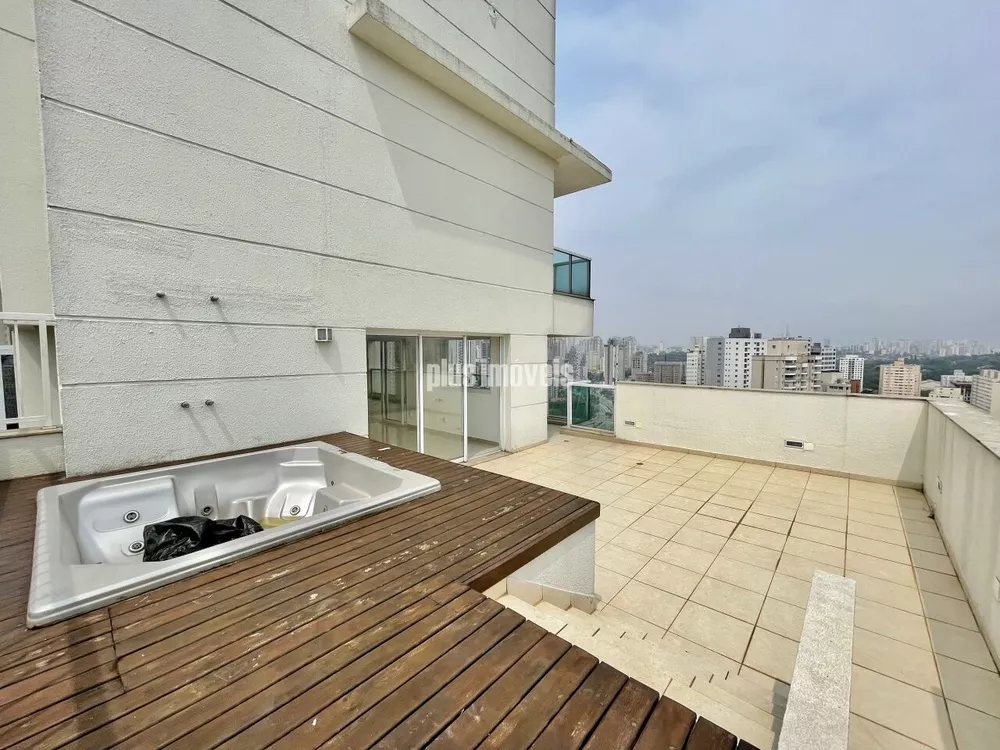 Apartamento à venda com 3 quartos, 227m² - Foto 1