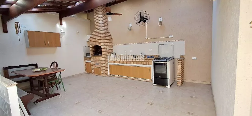 Casa, 4 quartos, 192 m² - Foto 1