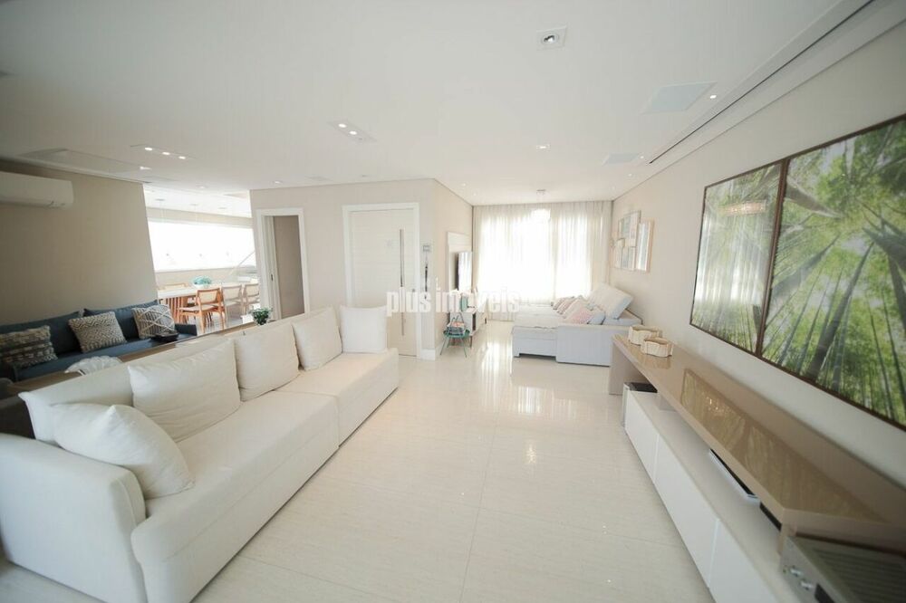 Apartamento, 3 quartos, 242 m² - Foto 1