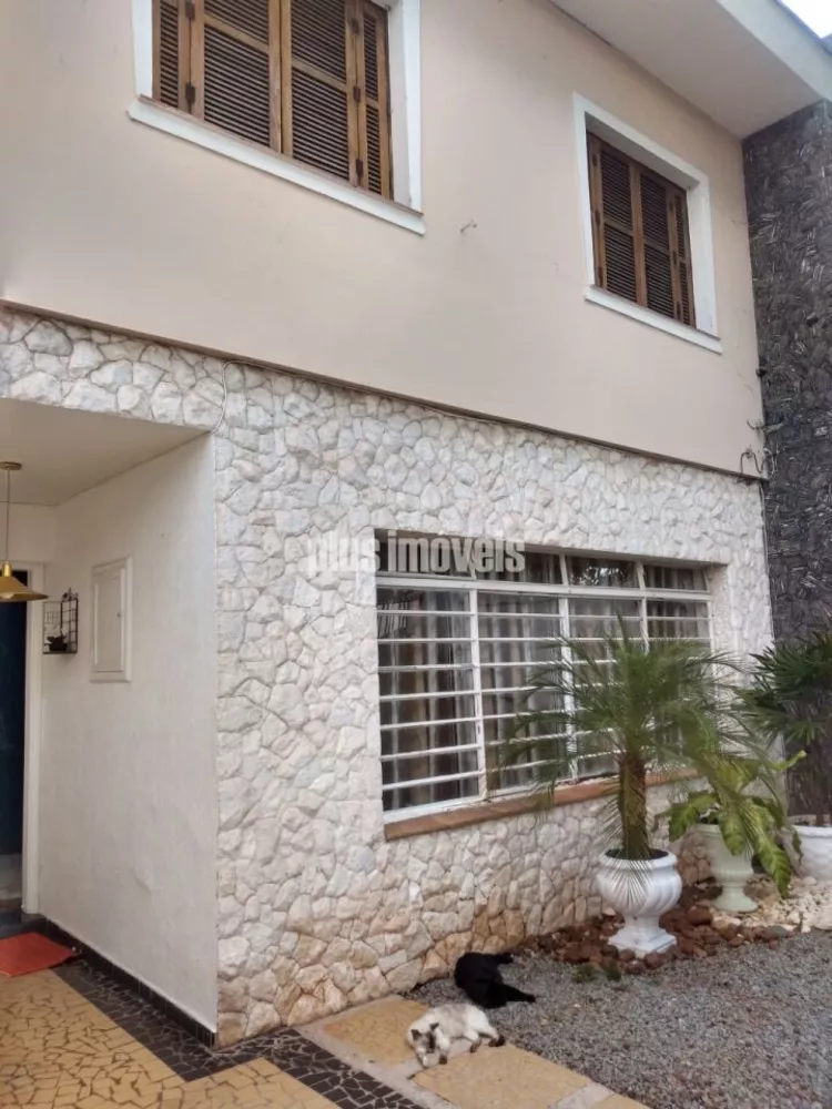 Casa à venda com 3 quartos, 160m² - Foto 1