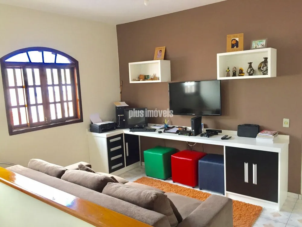 Casa, 5 quartos, 240 m² - Foto 4