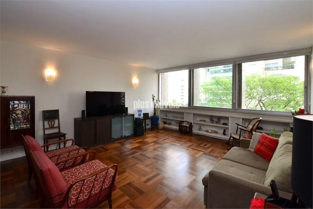 Apartamento à venda com 4 quartos, 202m² - Foto 1