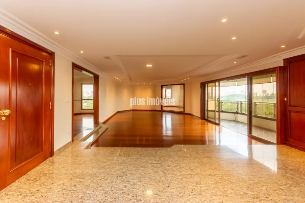 Apartamento, 3 quartos, 302 m² - Foto 1