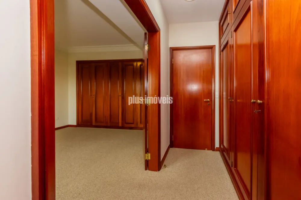 Apartamento, 3 quartos, 302 m² - Foto 2