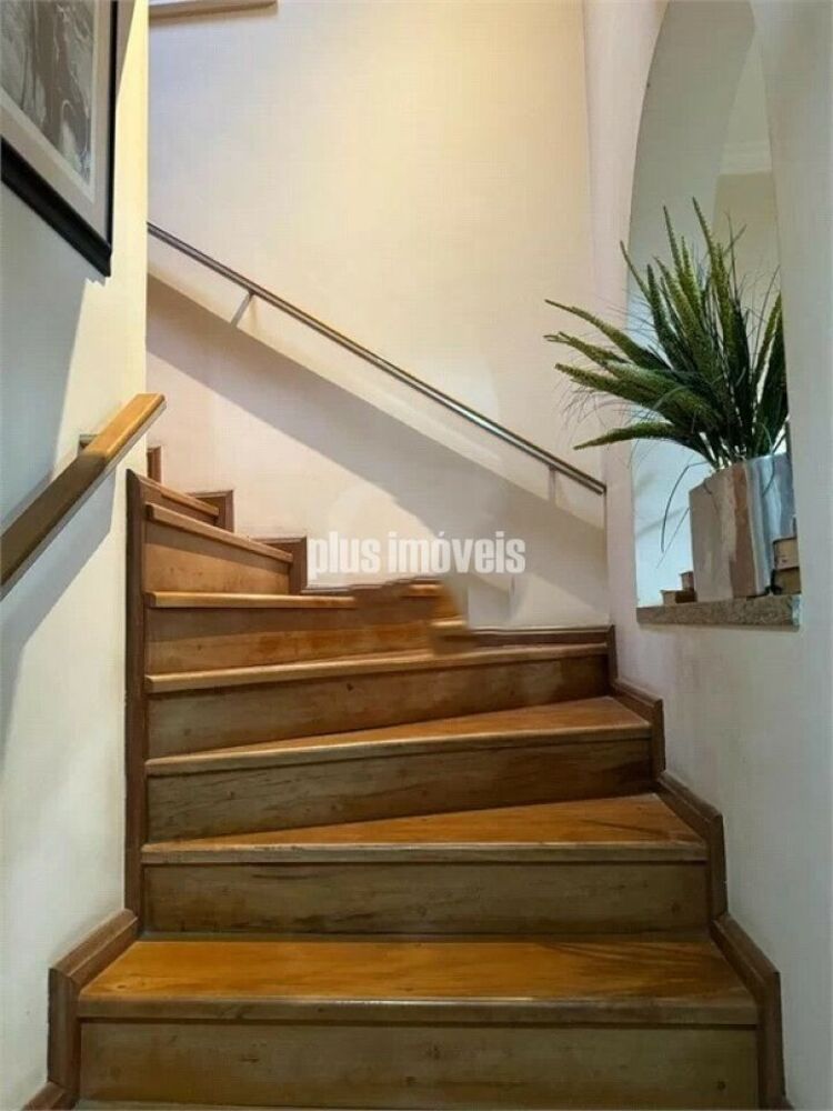 Casa, 4 quartos, 440 m² - Foto 1