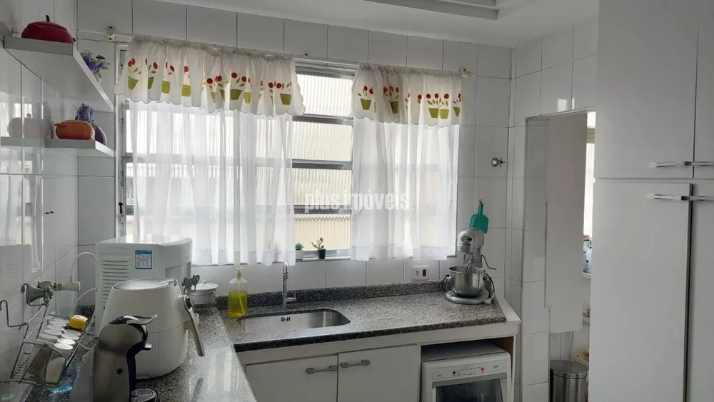 Apartamento à venda com 3 quartos, 162m² - Foto 3