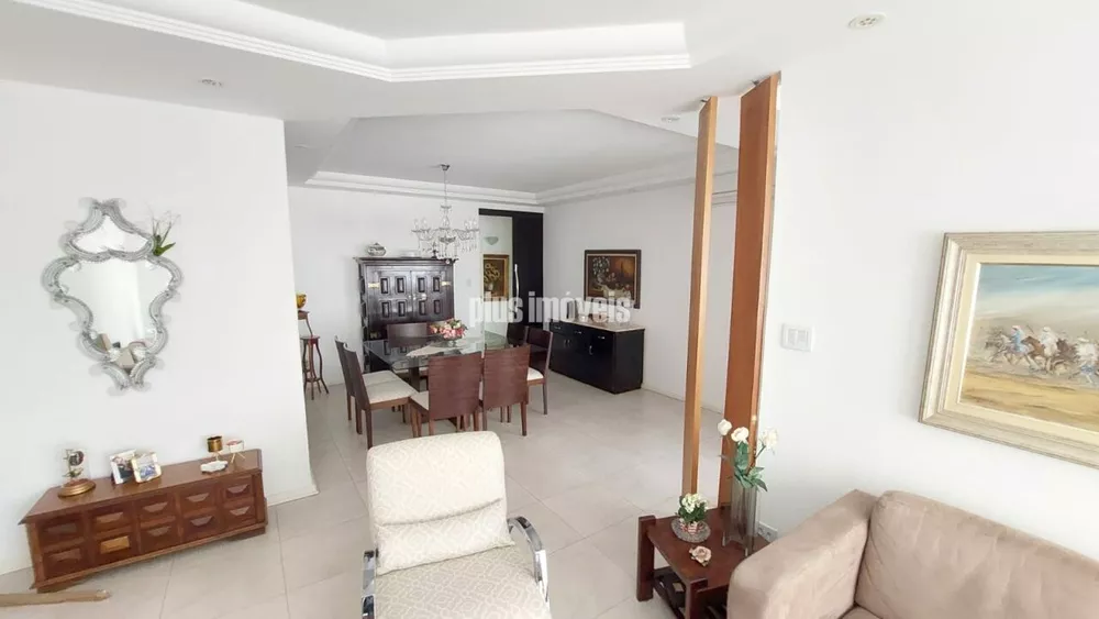 Apartamento à venda com 3 quartos, 162m² - Foto 1