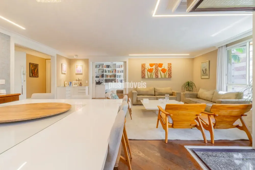 Apartamento, 3 quartos, 240 m² - Foto 1