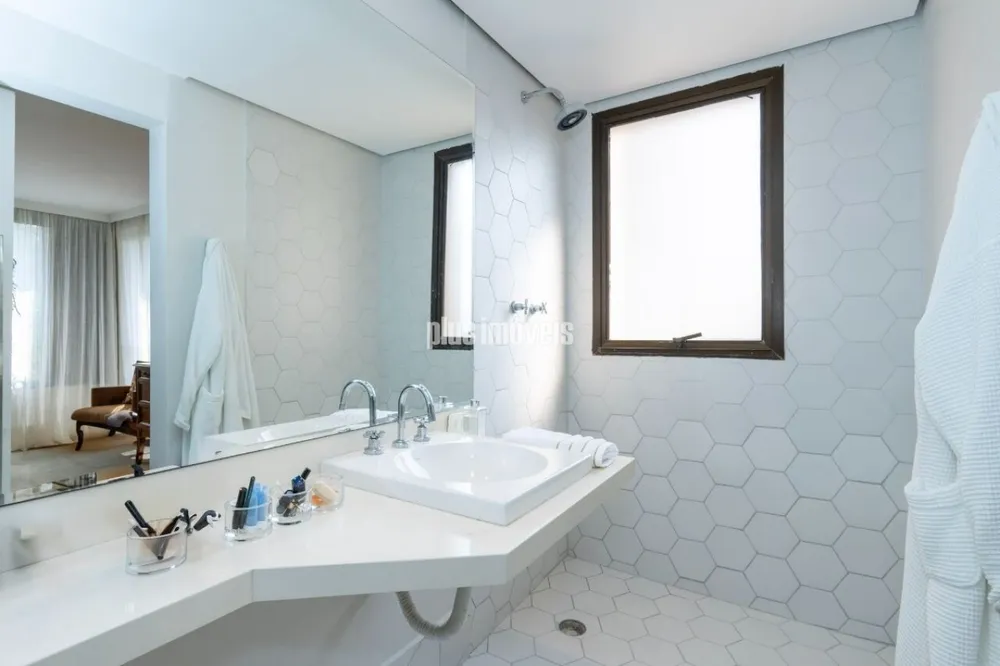 Apartamento, 3 quartos, 180 m² - Foto 1