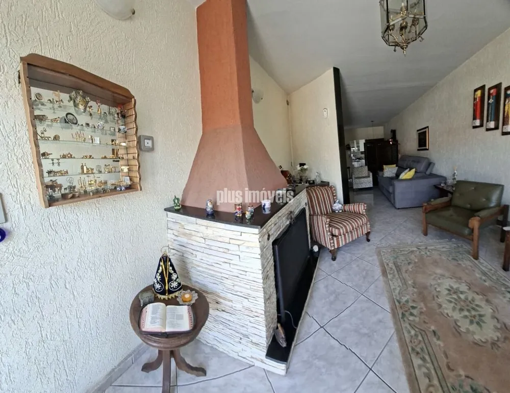 Casa, 3 quartos, 250 m² - Foto 1