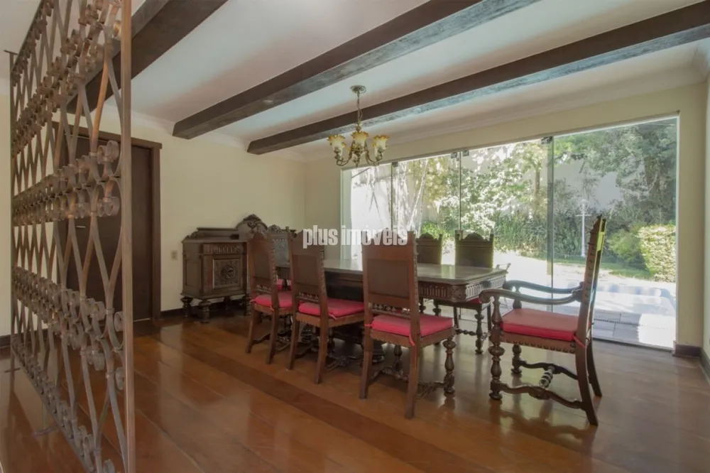 Casa, 3 quartos, 341 m² - Foto 1
