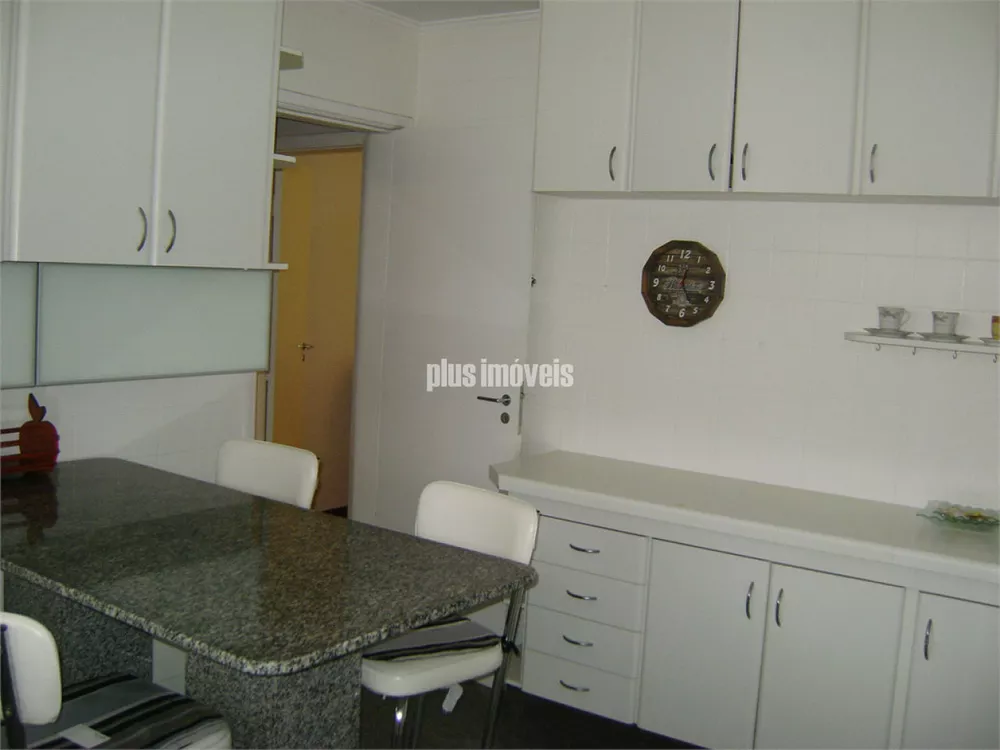 Apartamento à venda com 3 quartos, 159m² - Foto 4