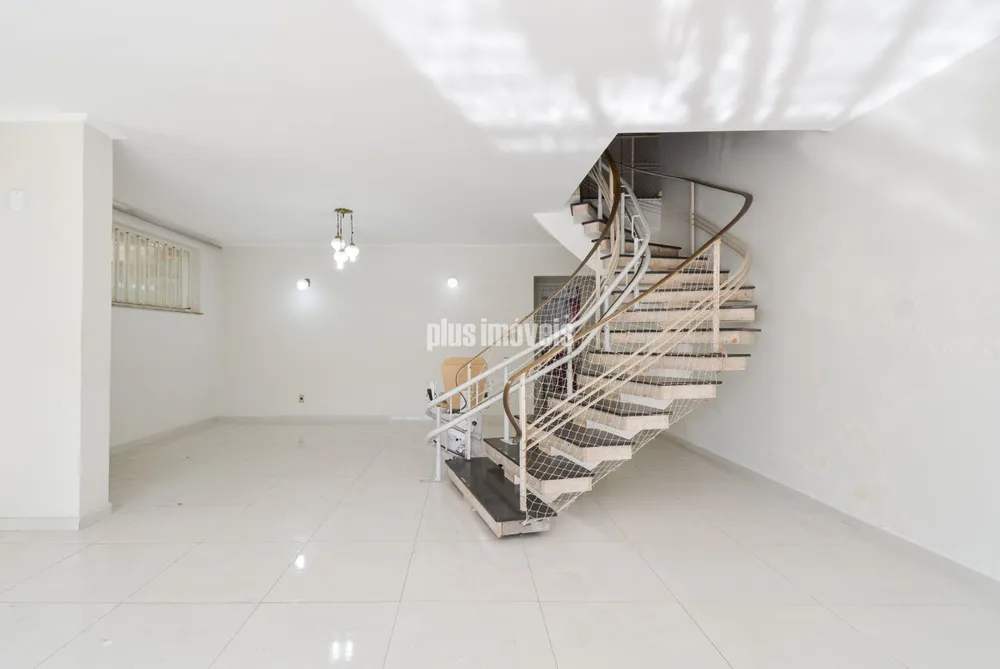 Casa, 5 quartos, 282 m² - Foto 1