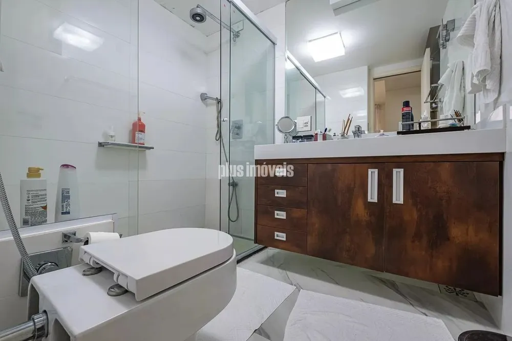 Apartamento, 3 quartos, 140 m² - Foto 1