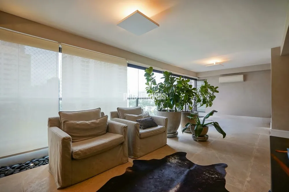 Apartamento, 3 quartos, 210 m² - Foto 1