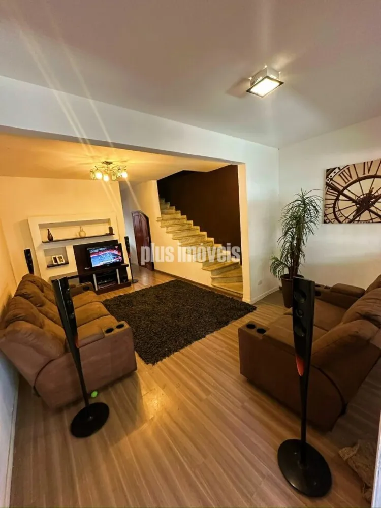 Casa, 3 quartos, 210 m² - Foto 1