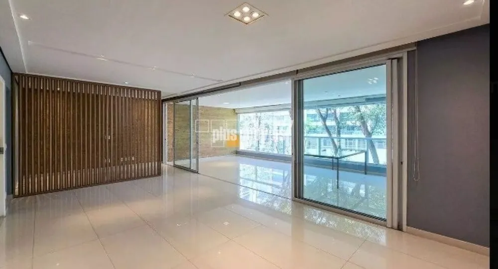 Apartamento, 3 quartos, 222 m² - Foto 1