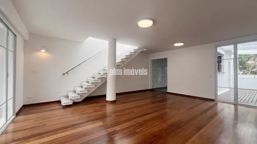 Casa, 3 quartos, 240 m² - Foto 1