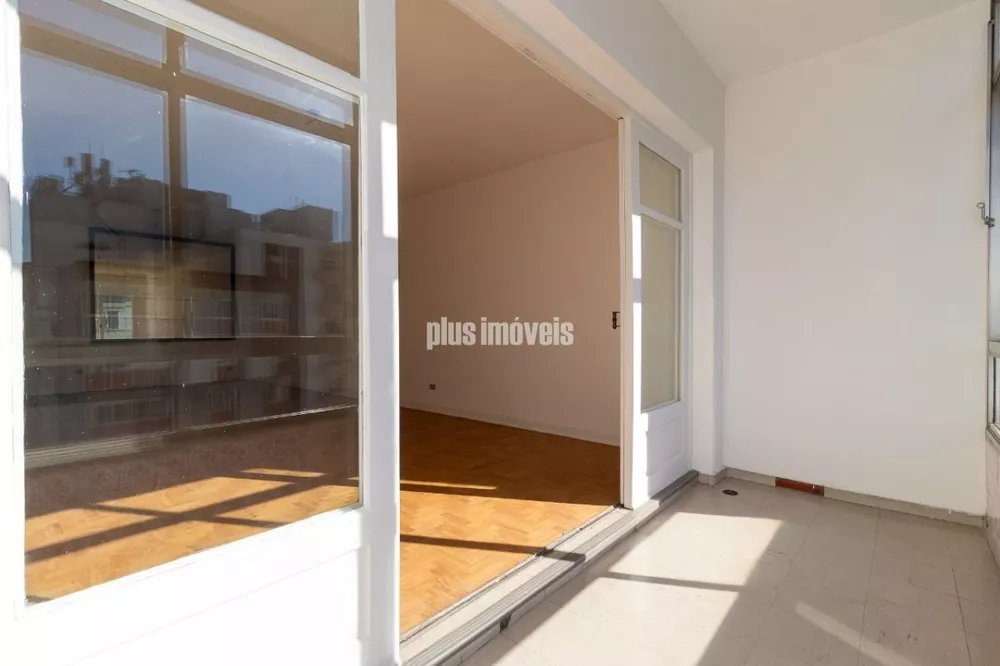 Apartamento à venda com 3 quartos, 165m² - Foto 2